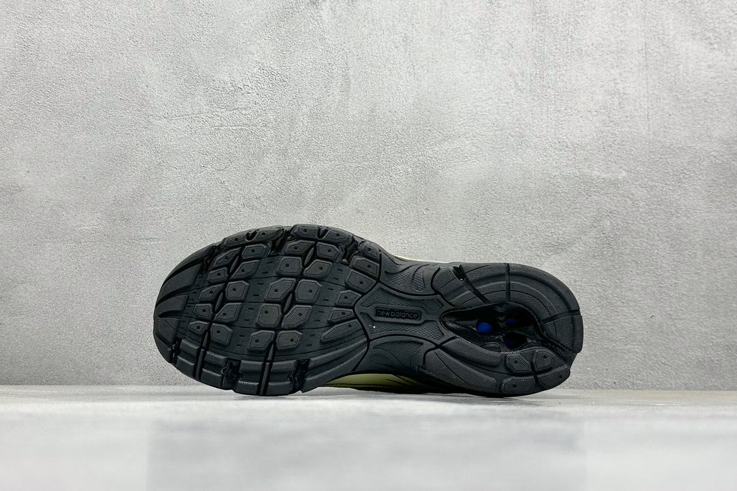 New Balance 740 Phantom Firefly