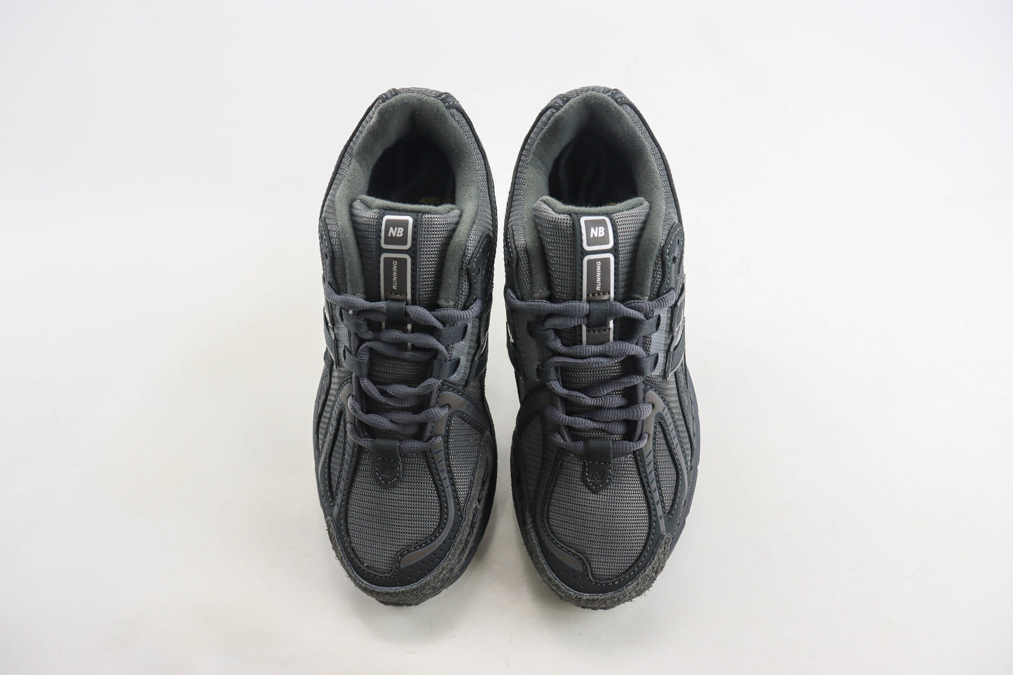 New Balance 1906R Greyscale