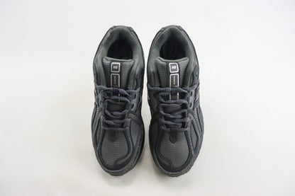 New Balance 1906R Greyscale