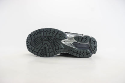 New Balance 1906R Greyscale