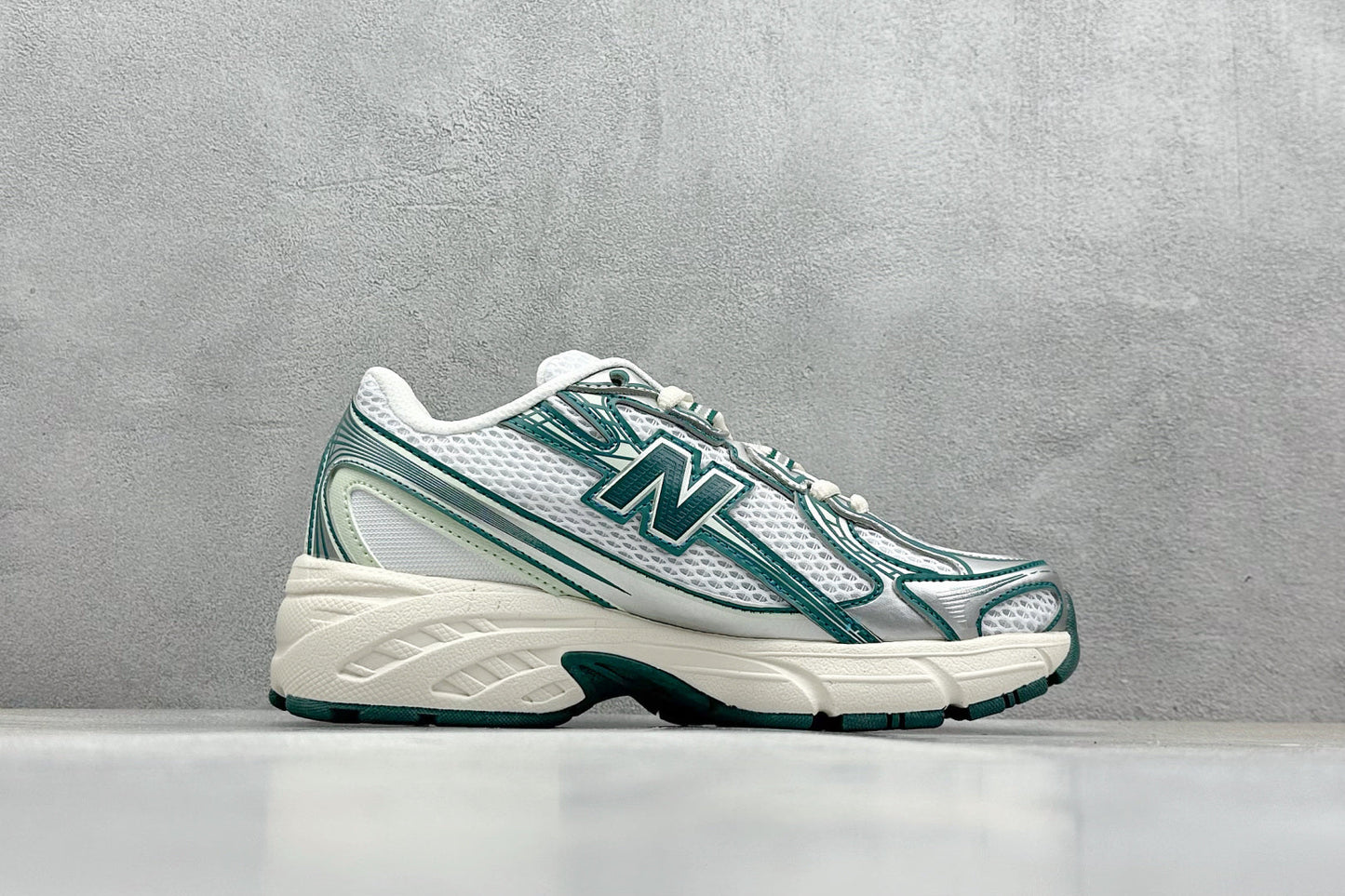New Balance 740 White Marsh Green