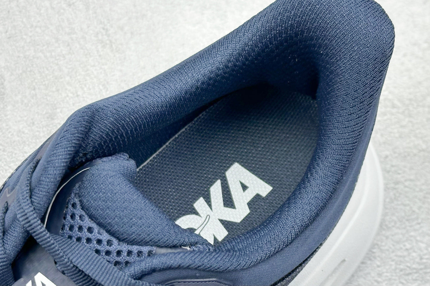 HOKA ONE ONE Bondi 9 Varsity Navy White