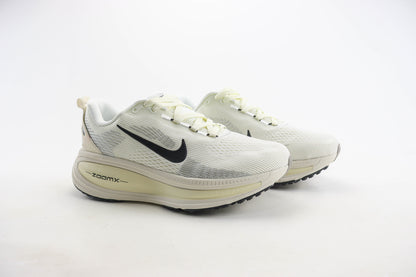 Nike Vomero 18 Coconut Milk