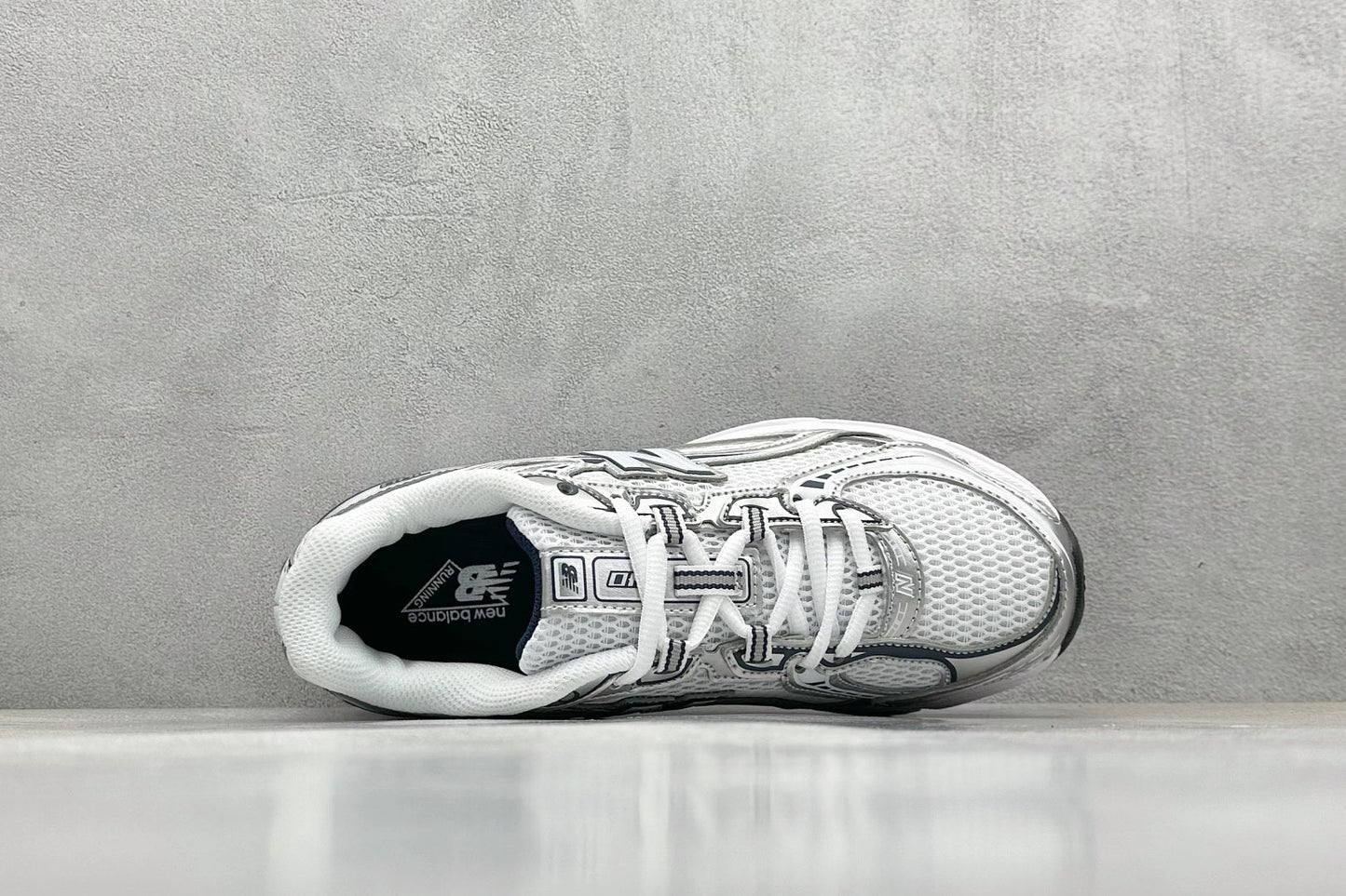 New Balance 740 White & Navy