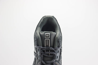 New Balance 1906R Greyscale