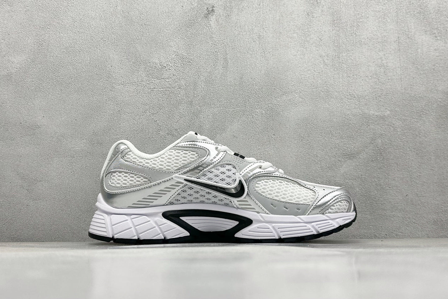 Nike V5 RNR White Vast Grey Black
