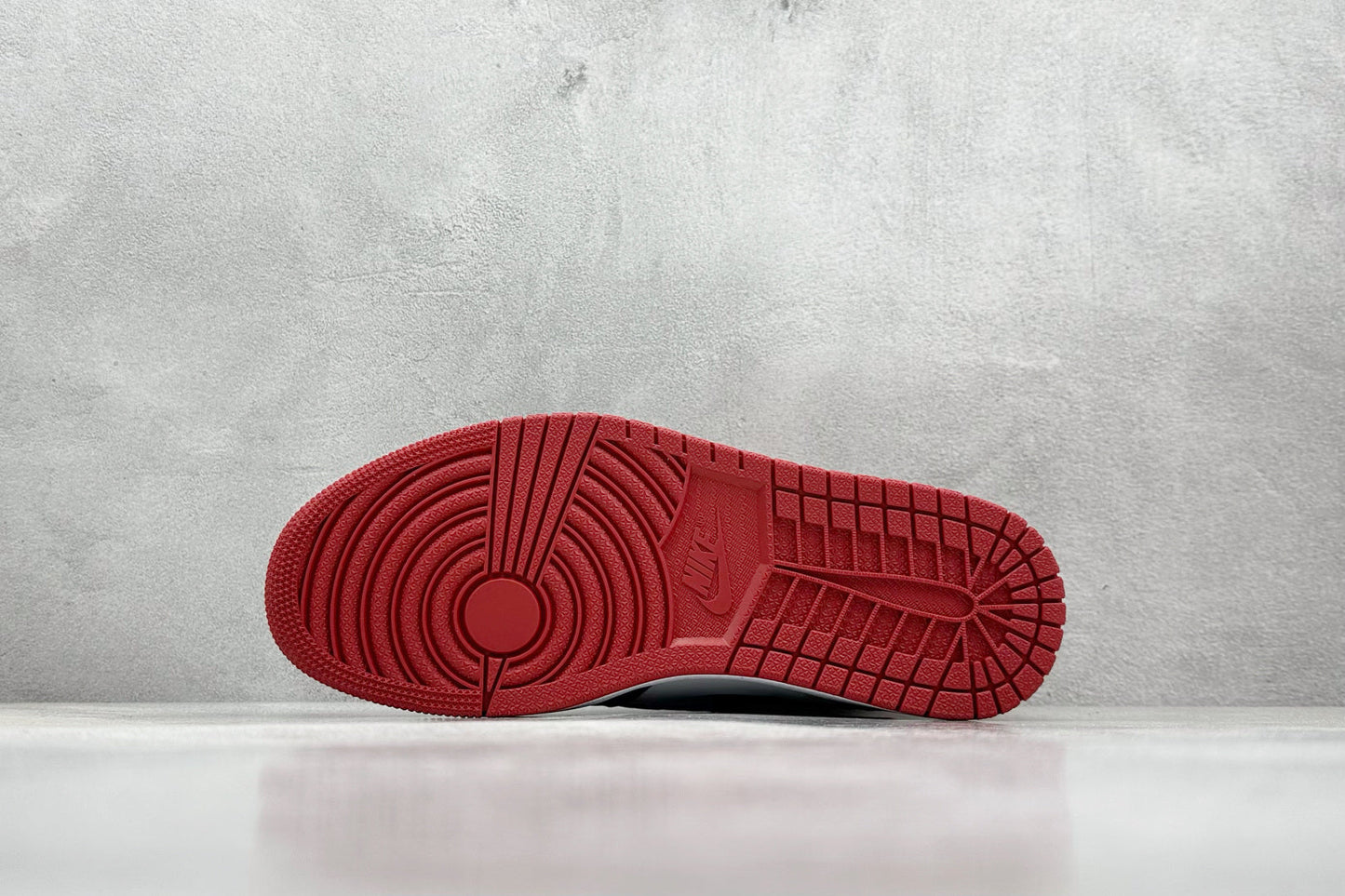 Nike Air Jordan 1 High OG "Ruby" AJ1