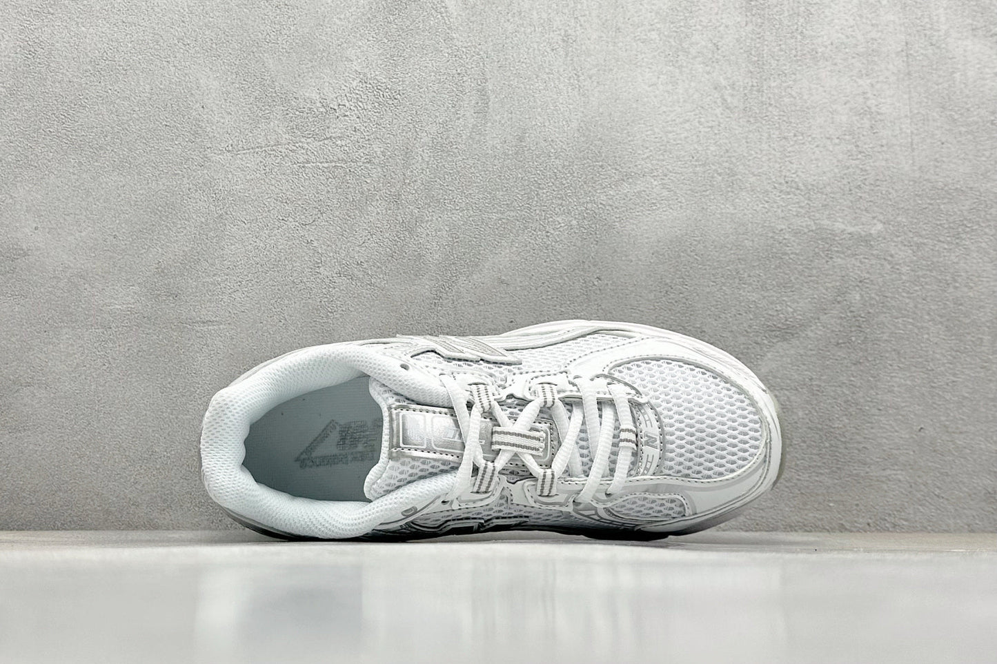 New Balance 740 White & Silver Metallic