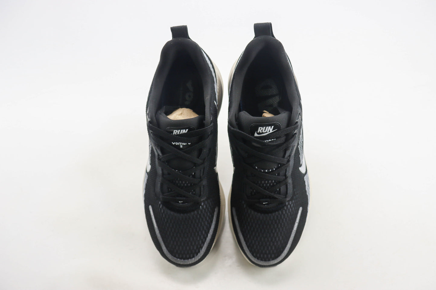 Nike Vomero 18 Black & Coconut Milk