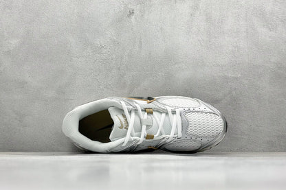 Nike V5 RNR White & Parachute Beige
