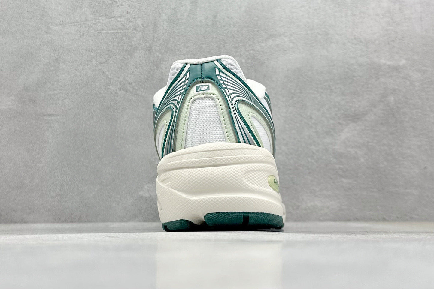 New Balance 740 White Marsh Green
