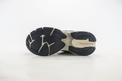 New Balance 2010 Black Shadow Grey