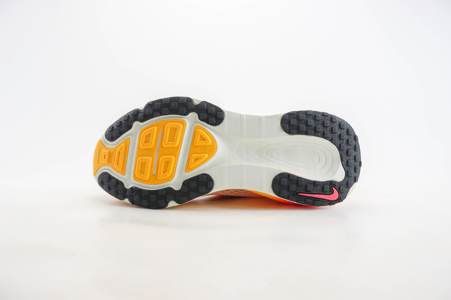 Nike Vomero 18 Sail Bright Crimson