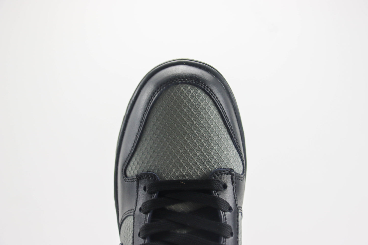 Nike Dunk Low SE Off Noir Smoke Grey
