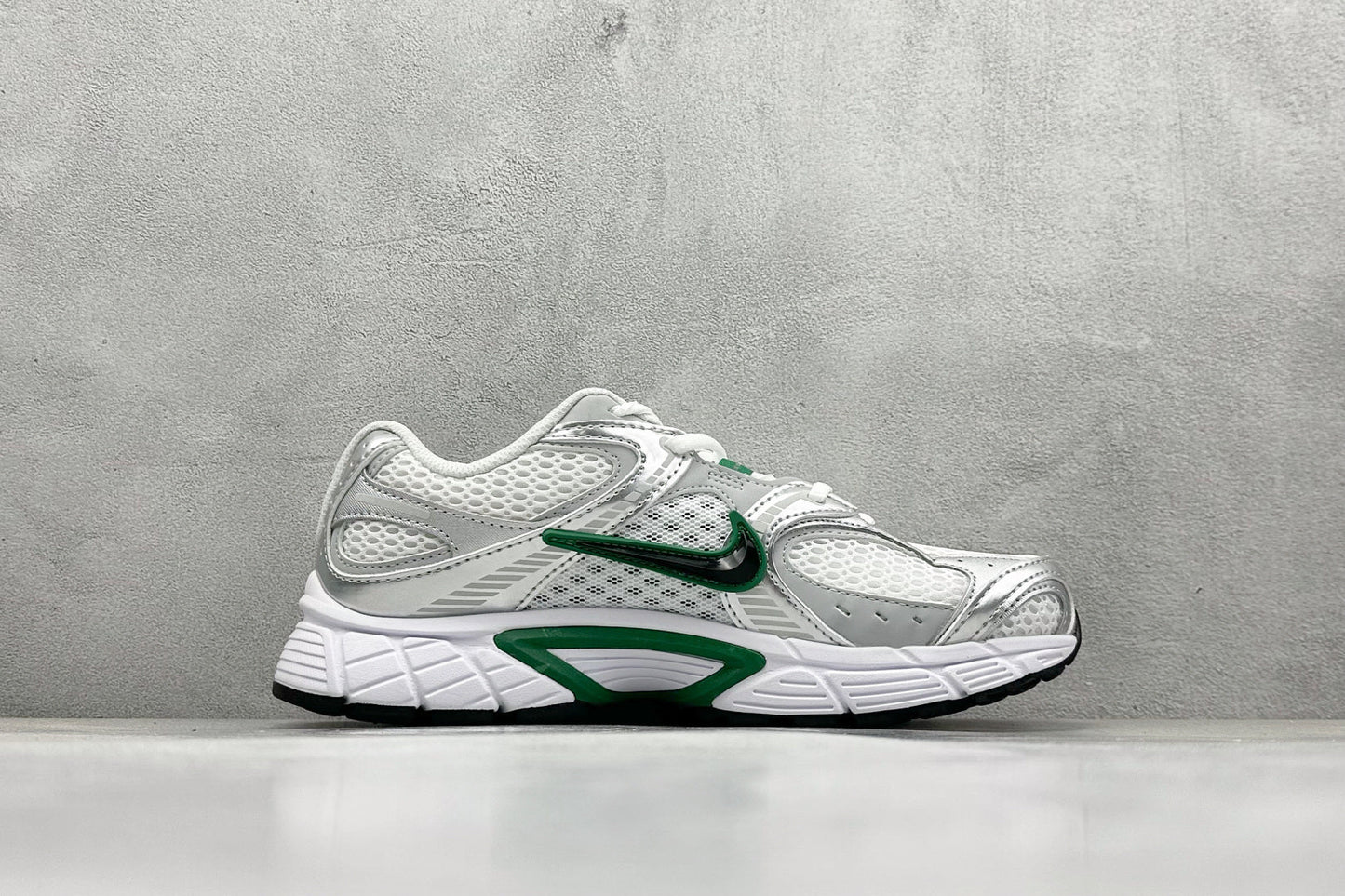 Nike V5 RNR White Malachite