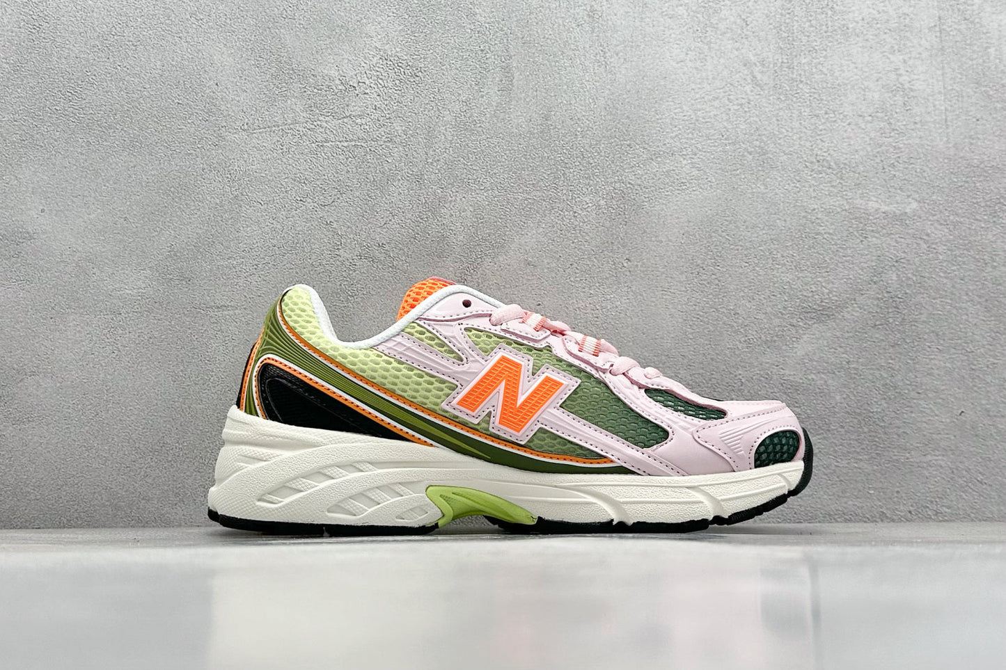 New Balance 740 Concepts Saignée Icy Pink Forest Night Flame Orange Sylvan Green