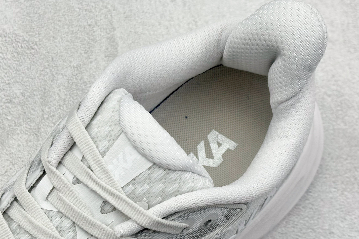 HOKA Clifton 10 Skyflow Frost Cosmic Grey