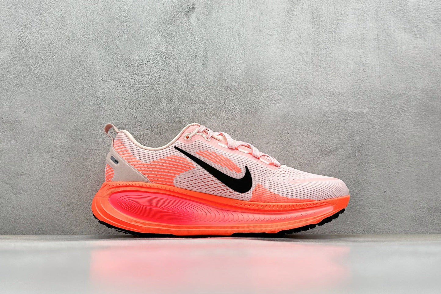 Nike Vomero 18 Echo Pink
