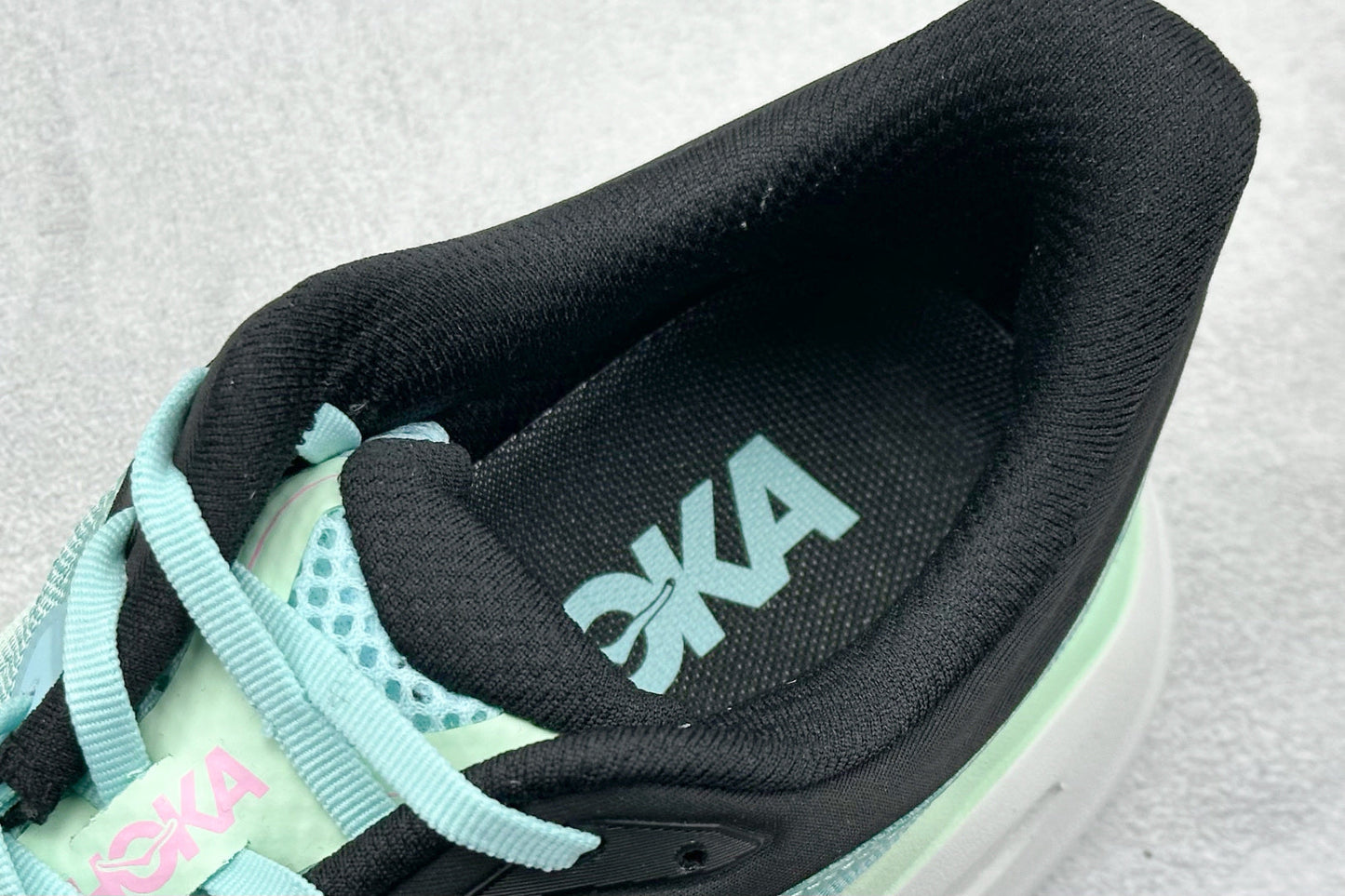 HOKA ONE ONE Bondi 9 Spark Mint Fluorite