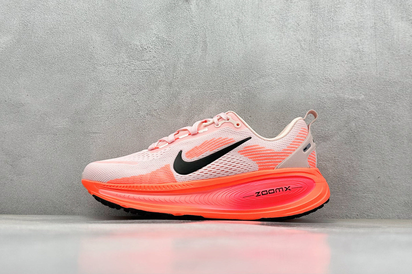 Nike Vomero 18 Echo Pink