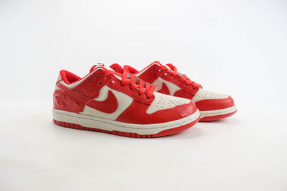 Nike Dunk Low Roses Red