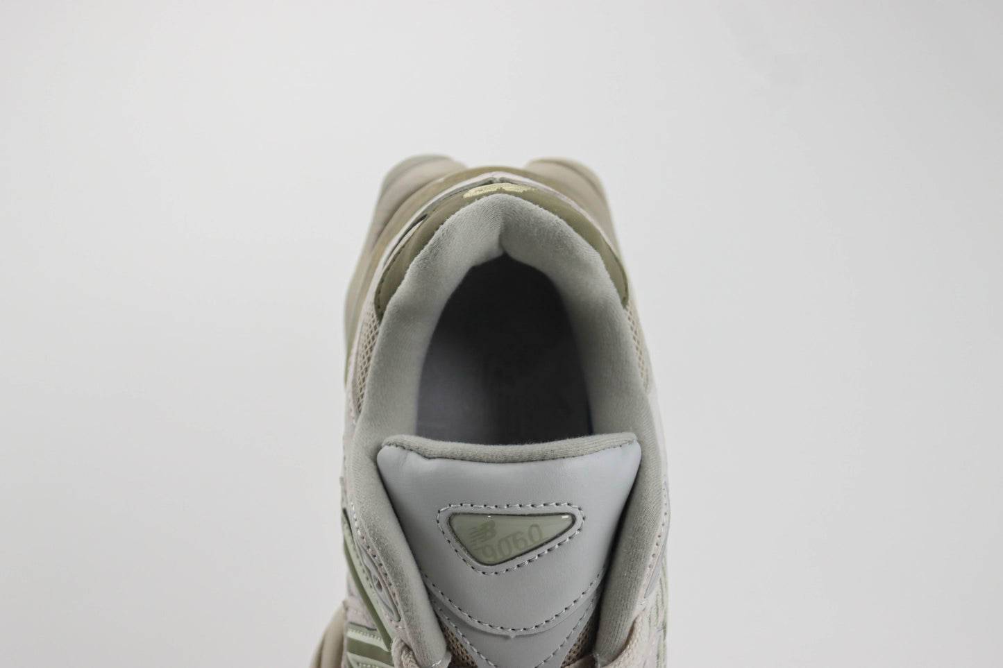 New Balance 9060 Oatmeal