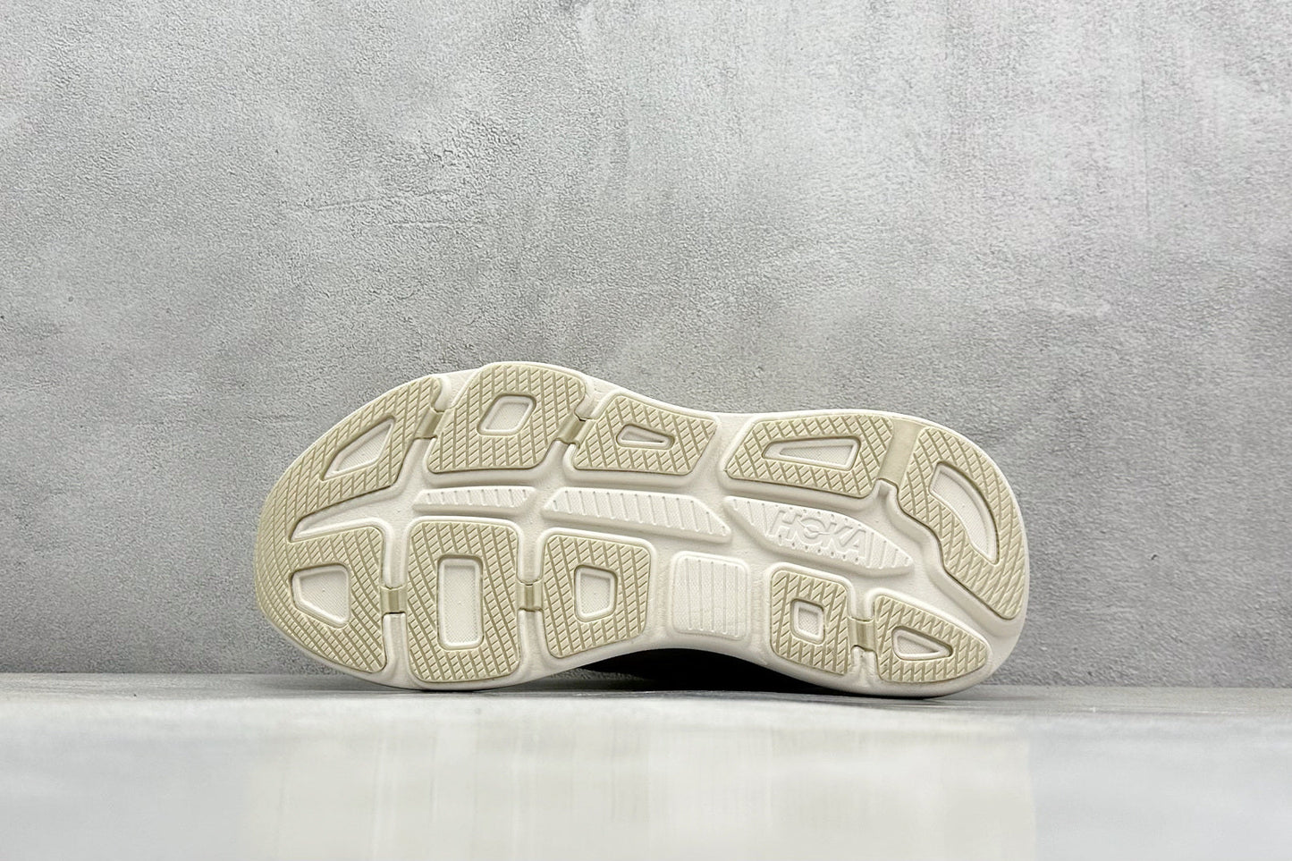 HOKA ONE ONE Bondi 9 Oatmeal Oat Milk