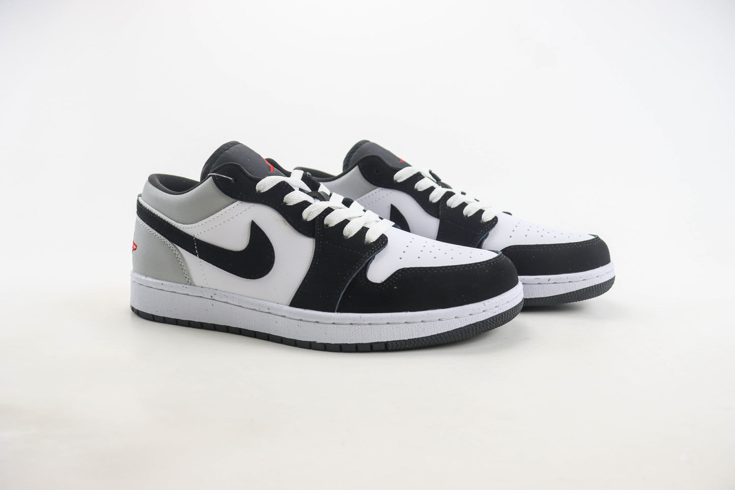 Nike Air Jordan 1 Retro Low OG Panda Toe