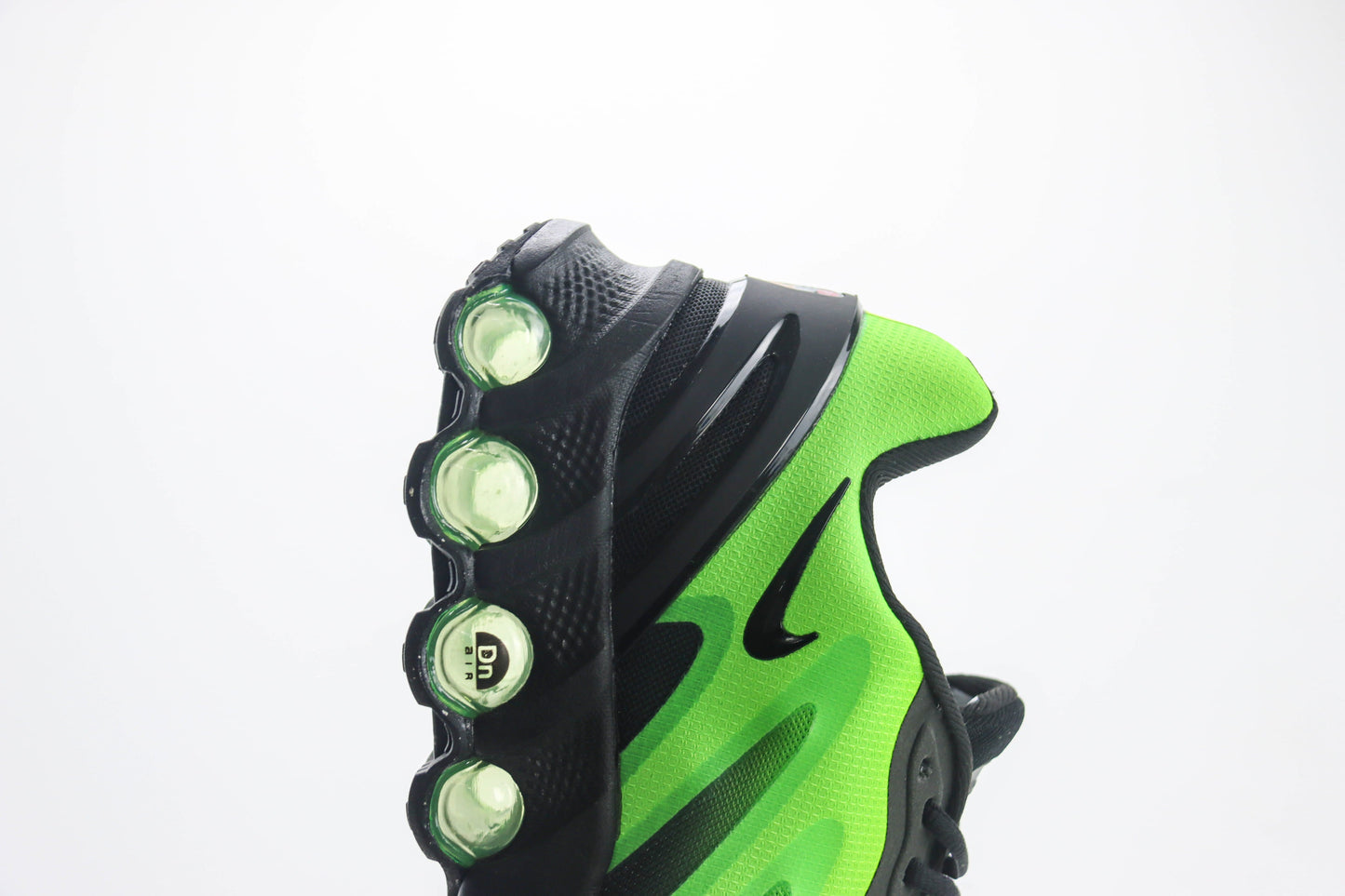 Nike Air Max Dn8 Black Green Strike