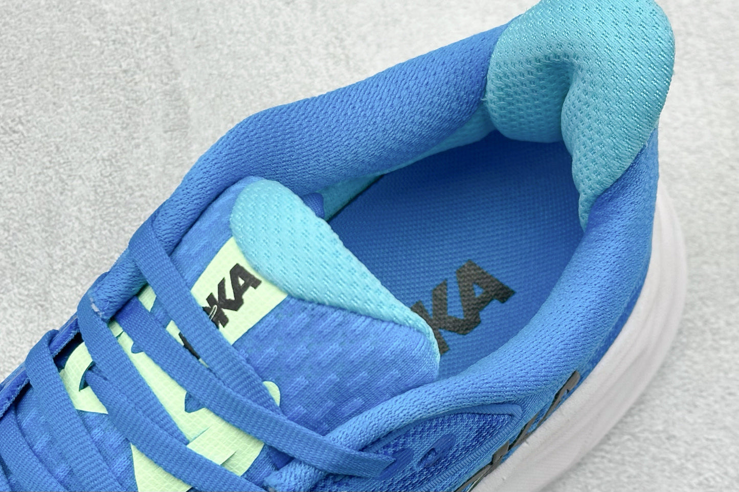 HOKA Clifton 10 X-Wide Blue Skyward Blue