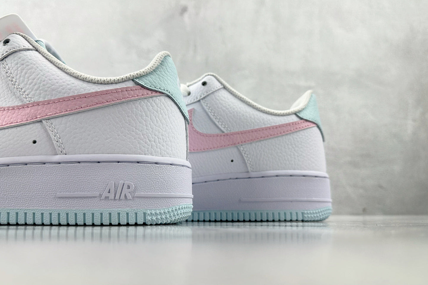 Nike Air Force 1’07 White Foam Pink
