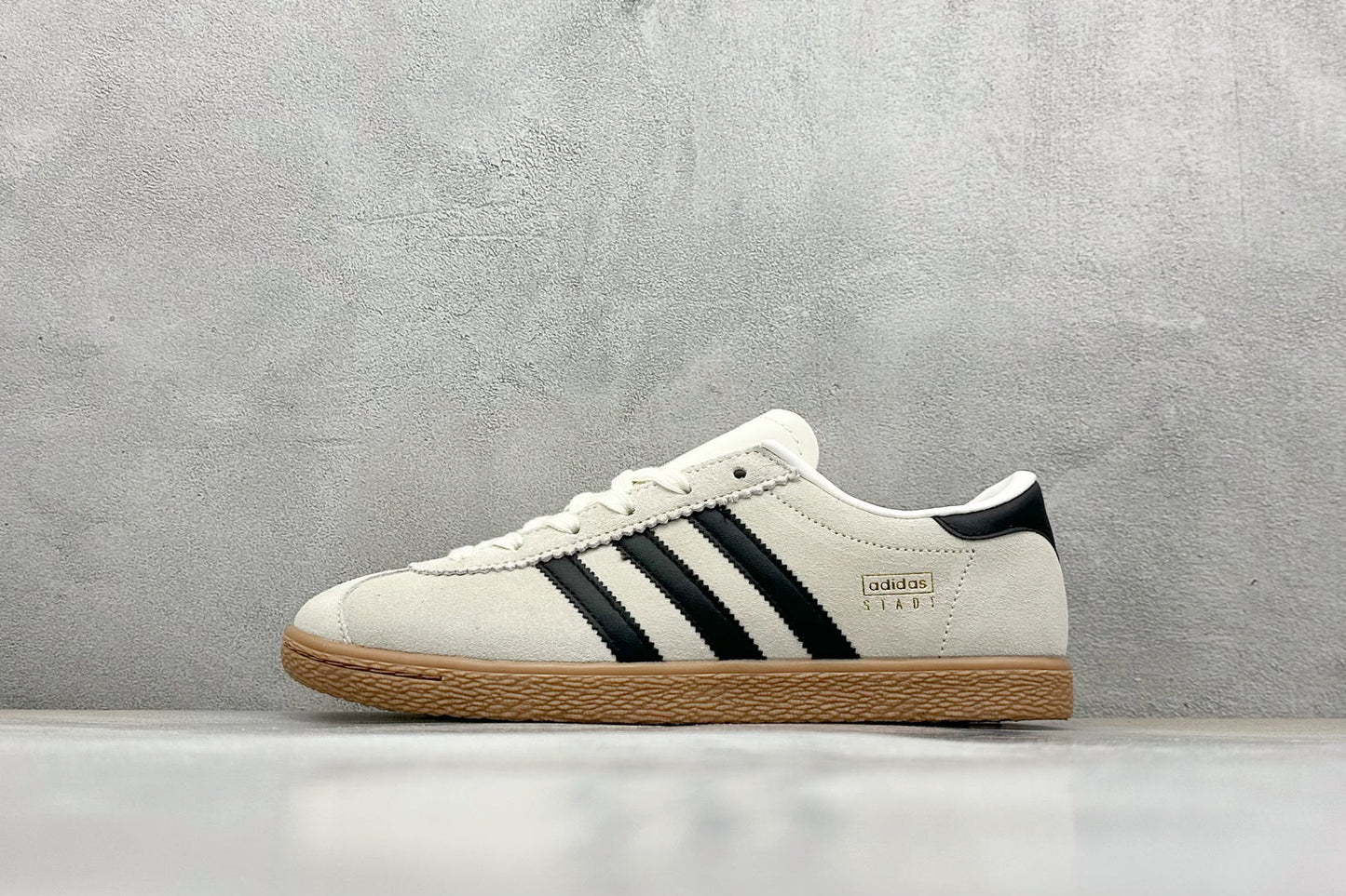Adidas Stadt Chalk White Black Gum
