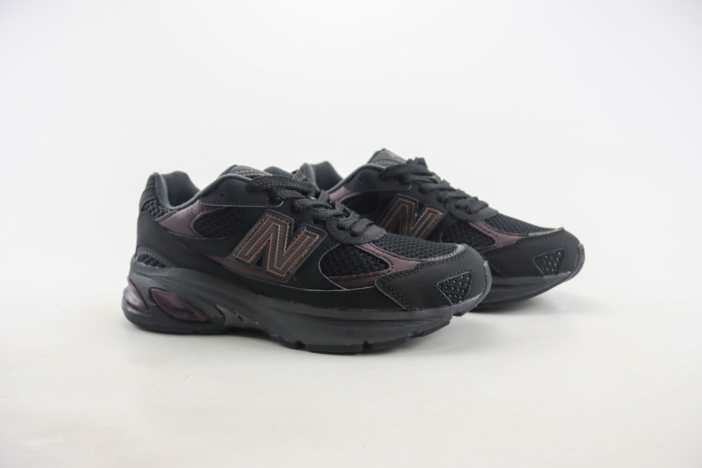New Balance 2010 Black Iridescent