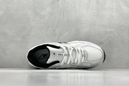New Balance 740 White & Silver
