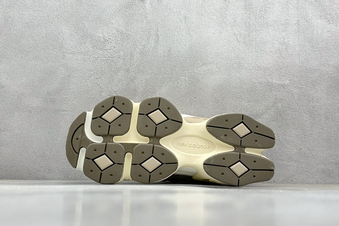 New Balance 9060 Beige Olivine
