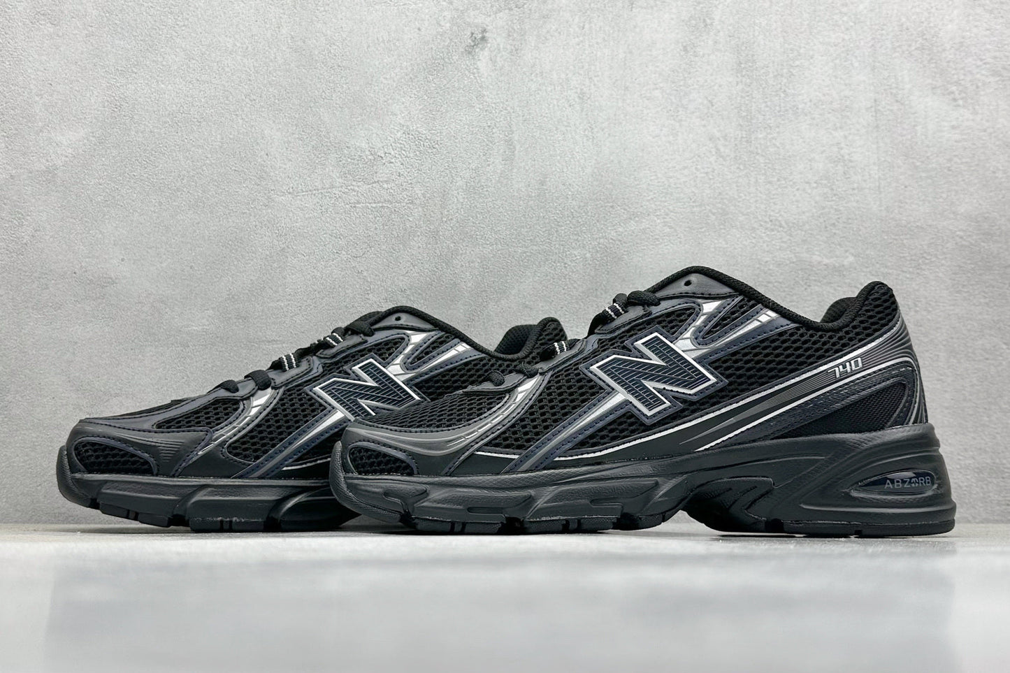 New Balance 740 Black & Silver Metallic