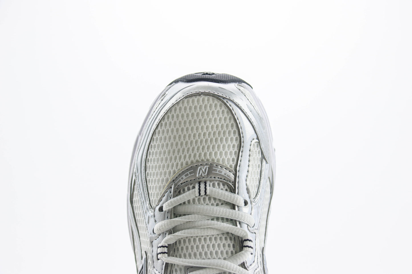 New Balance 740 White & Silver