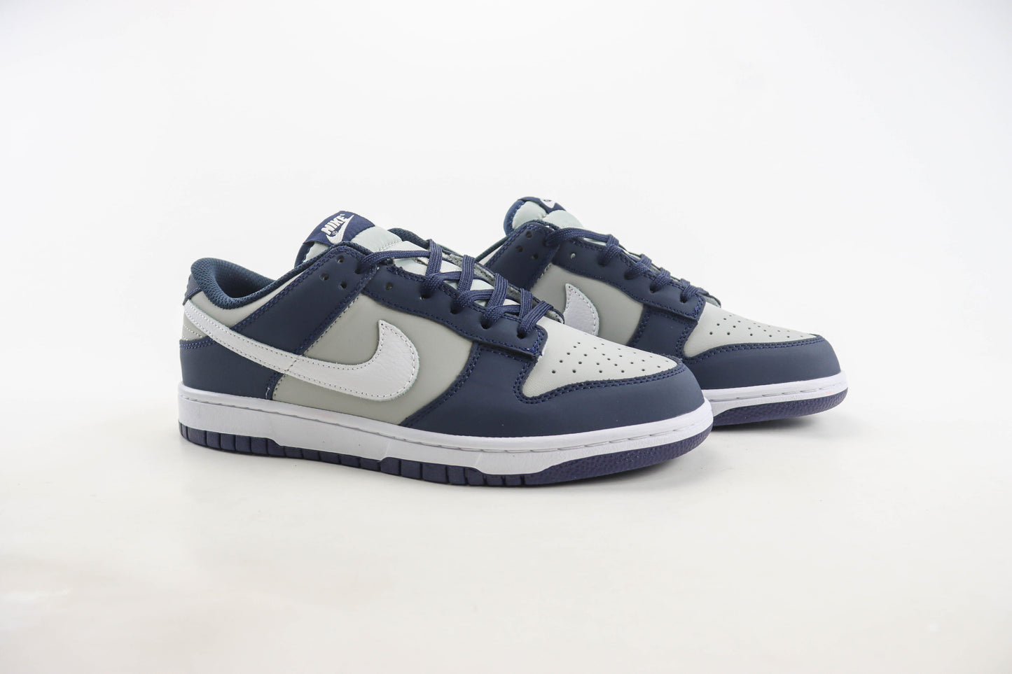 Nike Dunk Low Georgetown Navy Gray