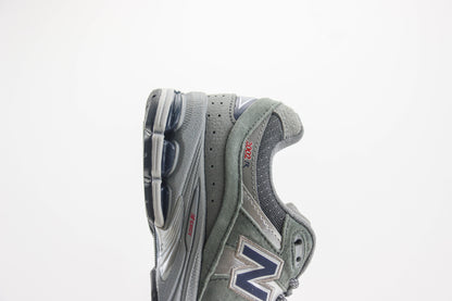 New Balance 2002R Light Grey