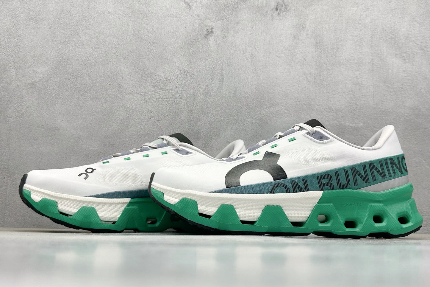 On M Cloudmonster Hyper White Mint