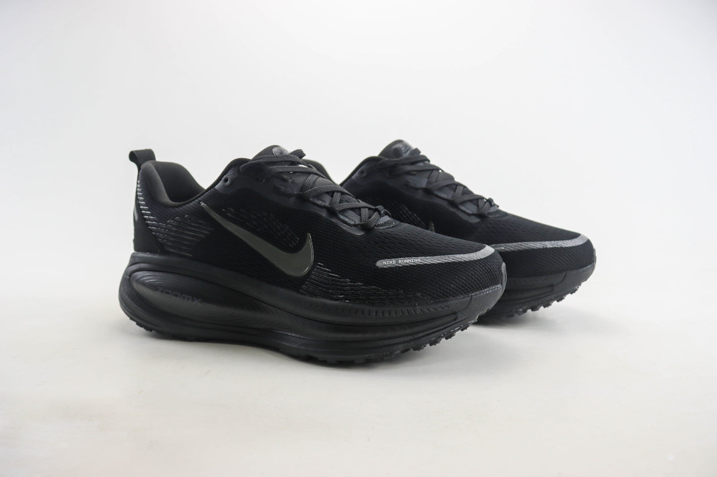 Nike Vomero 18 Black & Coconut Milk