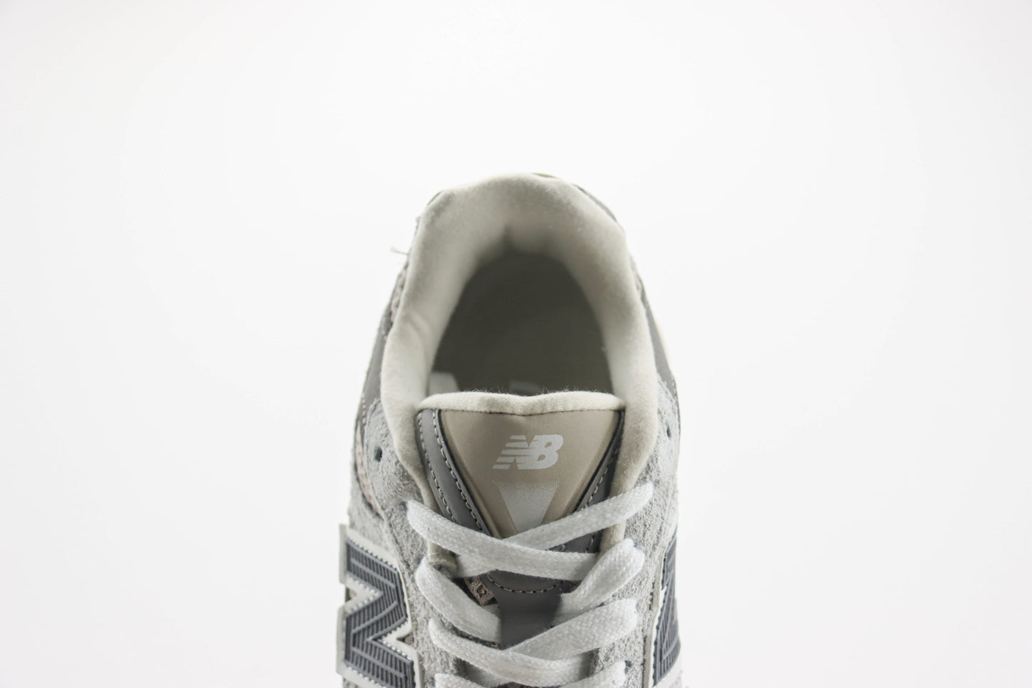 New Balance 2010 Nimbus Cloud