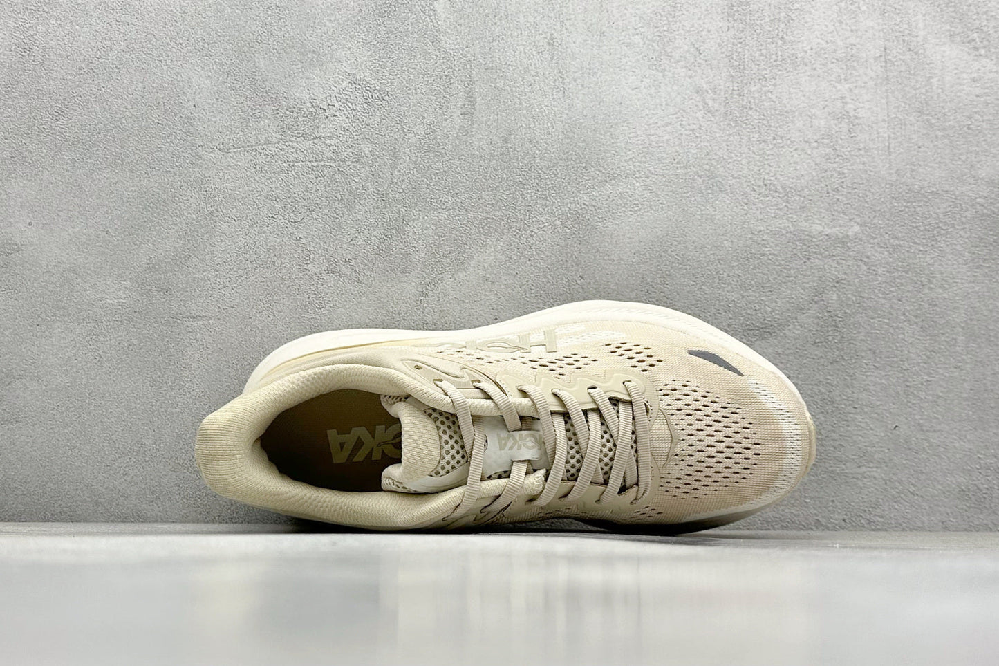HOKA ONE ONE Bondi 9 Oatmeal Oat Milk