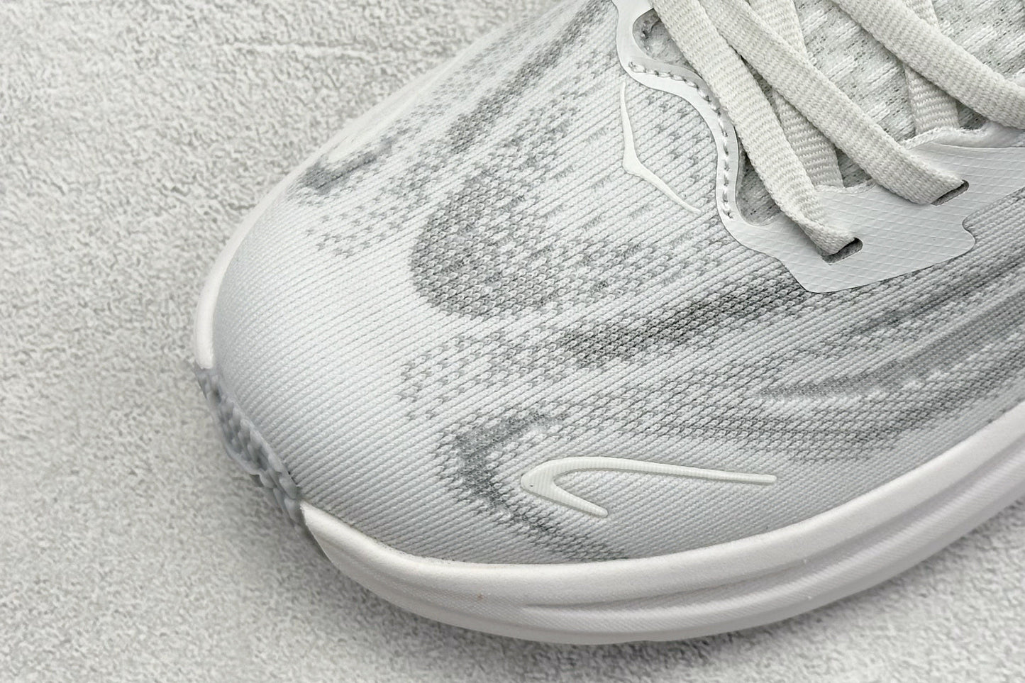 HOKA Clifton 10 Skyflow Frost Cosmic Grey