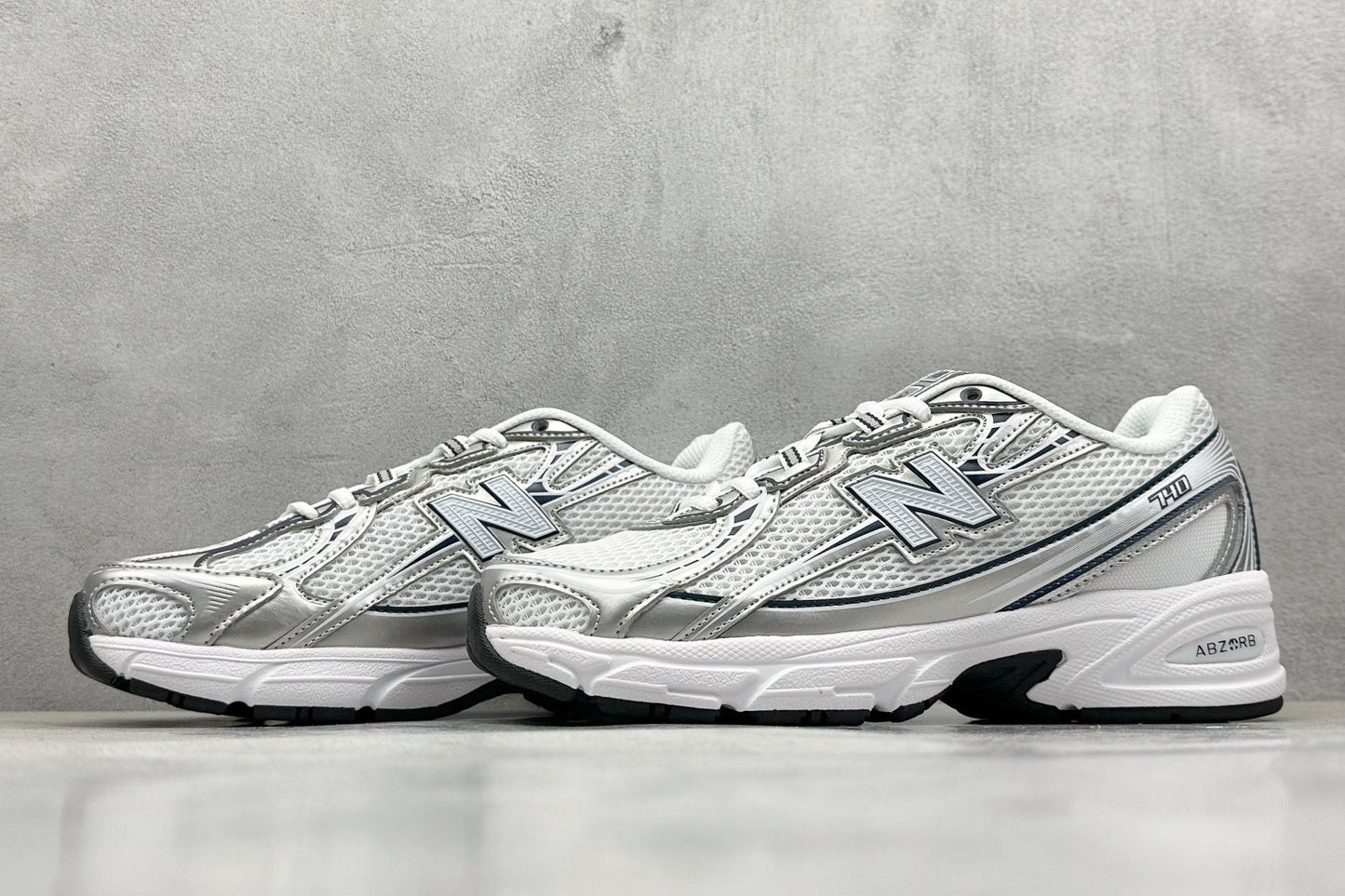 New Balance 740 White & Navy
