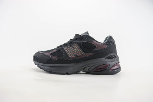 New Balance 2010 Black Iridescent